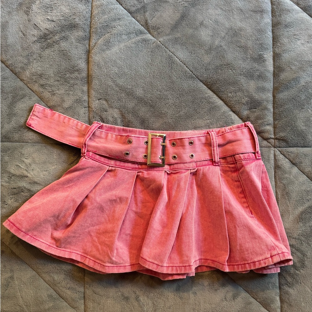 Stylish Pink Mini Skirt